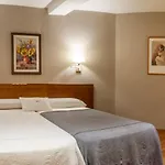 Fonda Merce Hotell Llivia