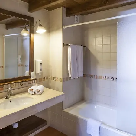 Fonda Merce Hotell Llivia