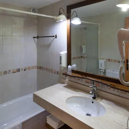 Fonda Merce リヴィア