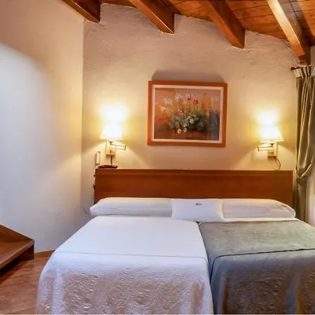 Fonda Merce Hotell Llivia