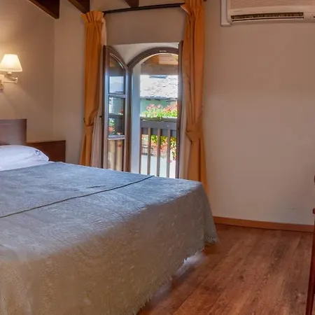 Fonda Merce 3* Llivia